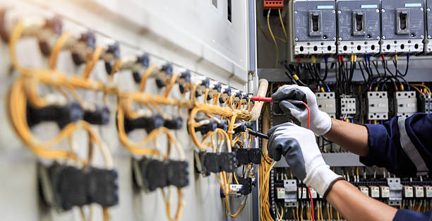 Professional Electrician technician working in Tavares, FL